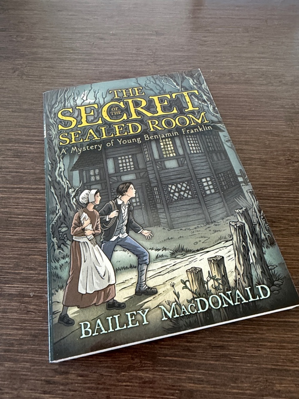 The Secret of the Sealed Room - Paperback